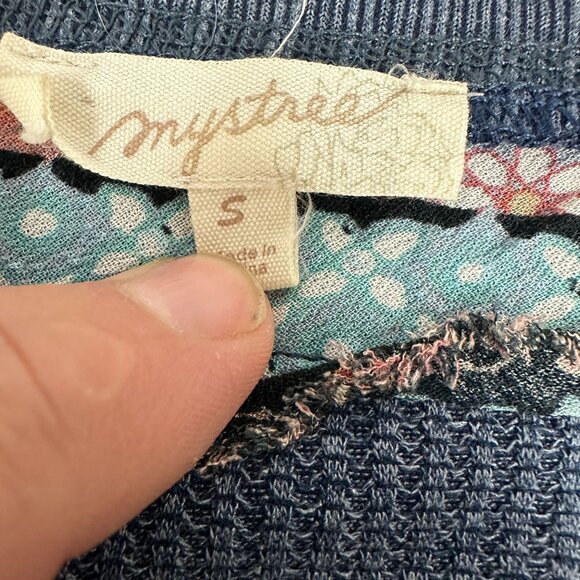 Mystree Womens Blue Long Sleeve Top With Floral Accents Size Small - Picture 2 of 9